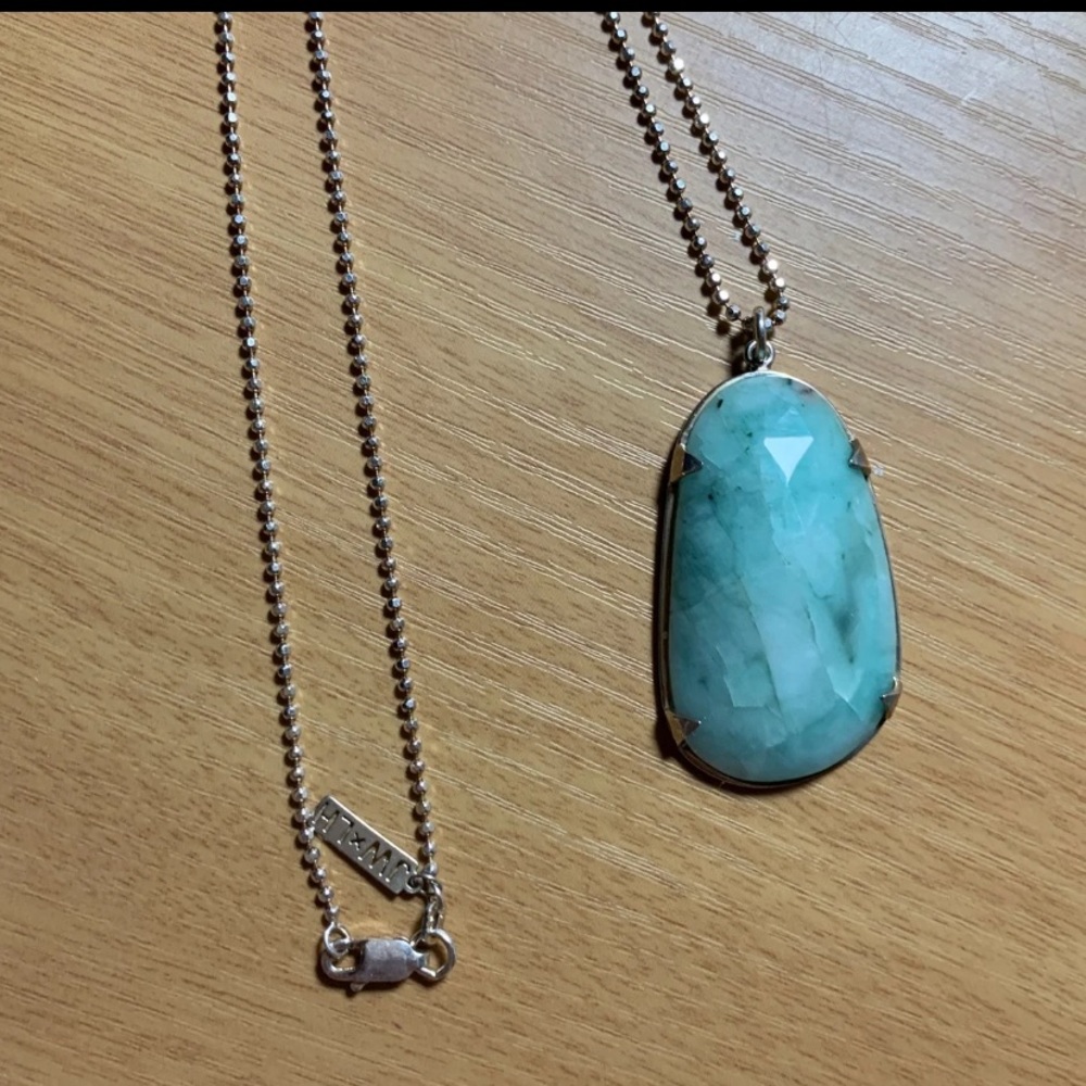 Emerald silver necklace